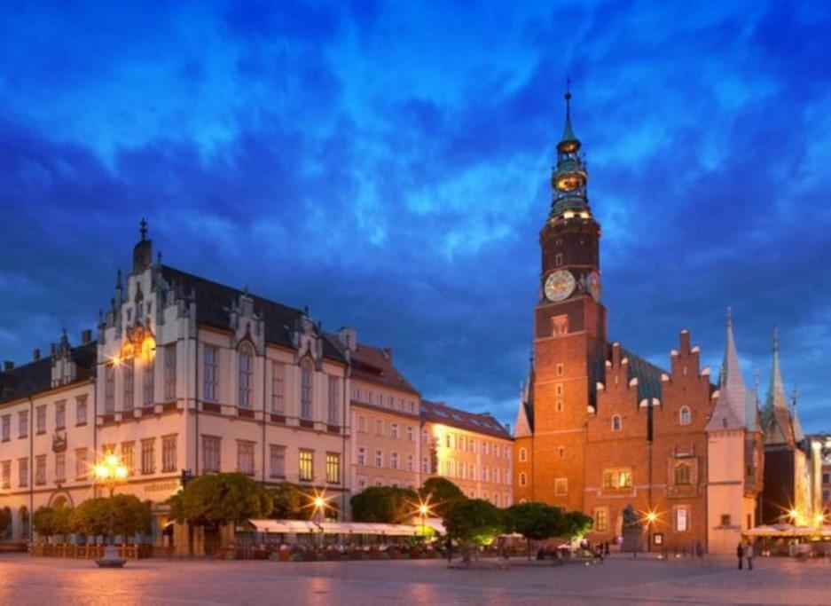 Апартаменты Rynek Pod Fredra Вроцлав Экстерьер фото